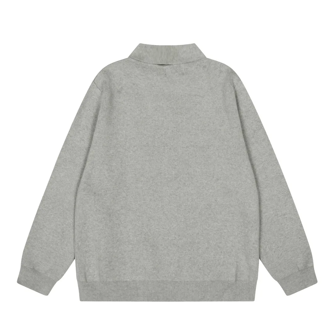 P250 Top quality" Style number: DS164# (not off the shelves all year round) [Ralph Lauren autumn and winter Malaysia embroidered logo knitted POLO lapel sweater] ✅Ralph Lauren Ralph Lauren classic basic lapel POLO same style knitted autumn and winter sweater for men and women ✅Main supplier platform live broadcast Wholesale entity Replenish when out of stock Not off the shelf ✅ZP quality 1:1 version Scan the code to enter the GF website Counter quality ✅Detailed quality is the only one in Guangzhou Imported quality cotton yarn, 750g weight, focusing on high-end, cost-effective, good quality, needless to say, ✅The version is restored to the original order, the maximum size can be worn up to 190 pounds, loose, comfortable and stress-free, ✅The upper body is simple and easy to match, a must-have for male gods. Good-looking clothes are never picky. A must-have in couples' wardrobes. Size: S-XL. Color: Milk white, gray, black and white, black and red, navy white label, navy red label